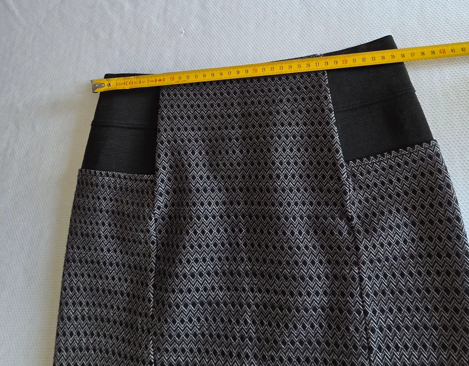 Falda corta gráfica S 36 Tally Weijl falda ajustada con motivos geométricos – photo 6
